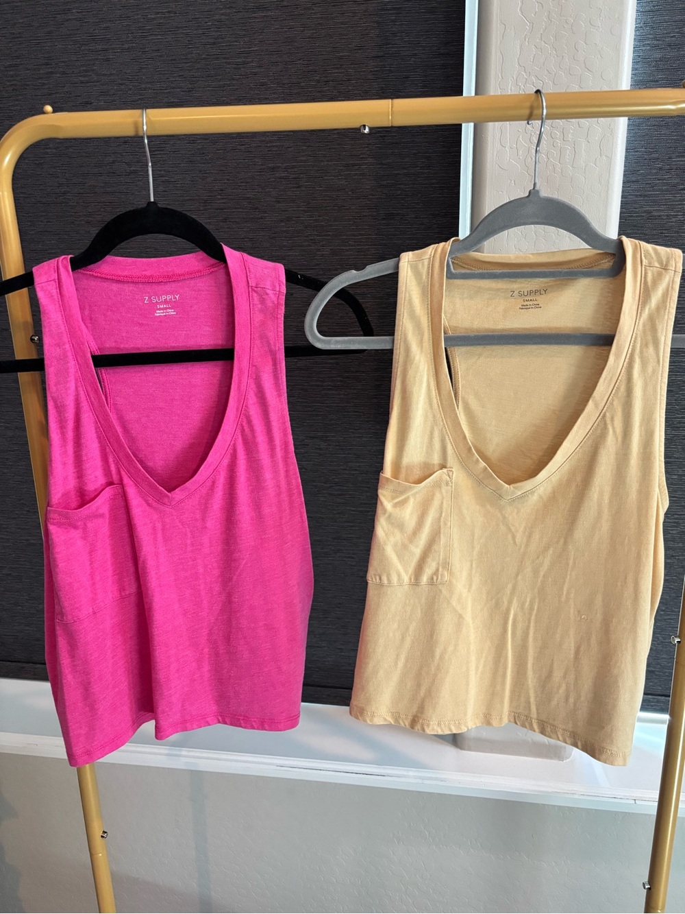 Z Supply Women’s Pocket V-Neck Tank Top - Pink and Yellow Bundle
